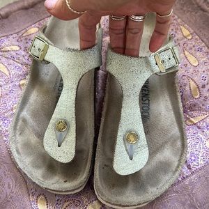EUC Birkenstock gold patina style size 37 fit size 7